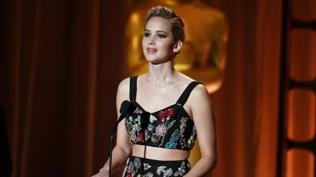 [Bintang] Jennifer Lawrence