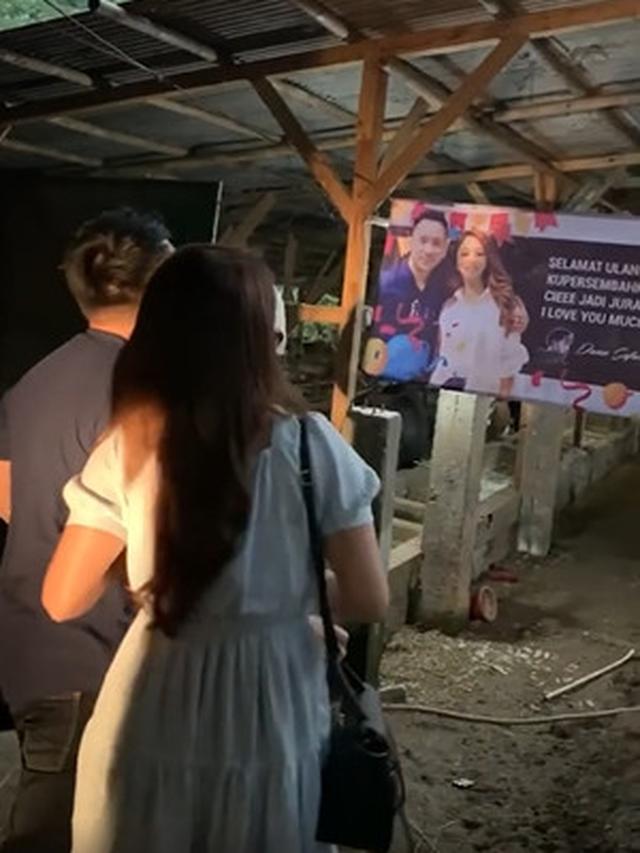 6 Momen Jenita Janet Dapat Kado Ulang Tahun Peternakan Sapi dari Suami