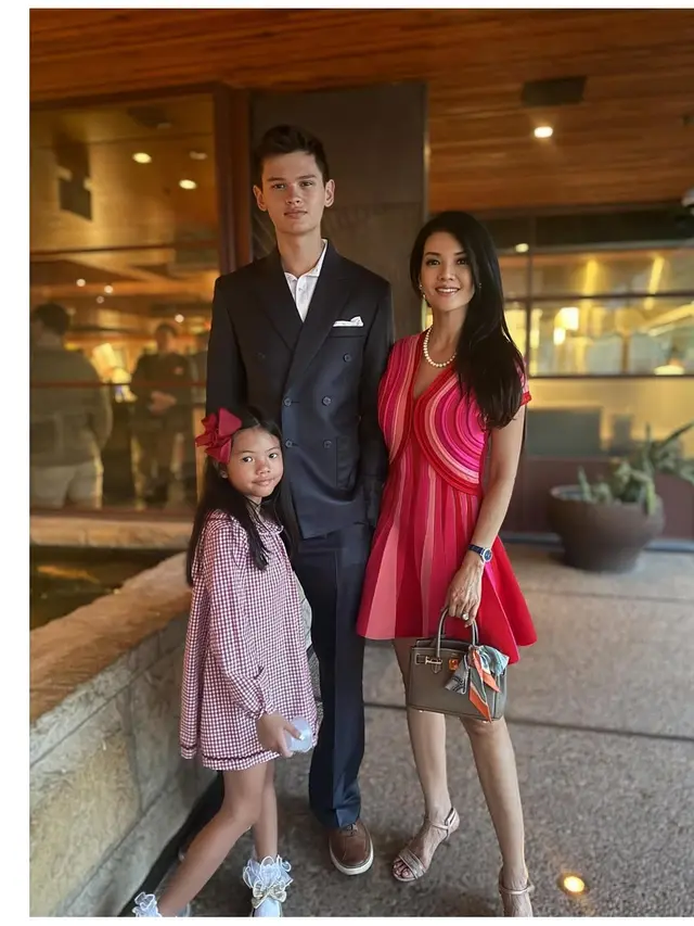 6 Potret Terbaru Armand Anak Farah Quinn Diterima di Boston University, Bikin Bangga