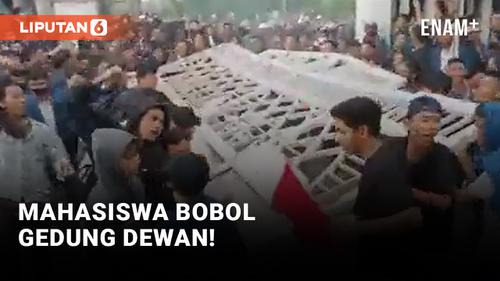 VIDEO: Demo BBM Ricuh, Mahasiswa Paksa Masuki Gedung DPRD NTB