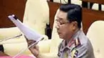 Rapat Tim Pengawas Kasus Bank Century dengan Kapolri Jenderal Bambang Hendarso Danuri, Rabu (19/5), ditunda. Pasalnya, kapolri salah menyampaikan laporan hasil penindaklanjutannya seputar kasus century. Kapolri ternyata menindaklanjuti opsi A. 