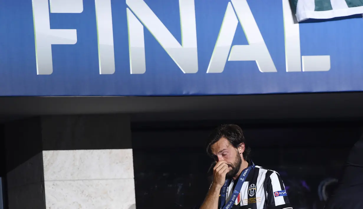 Gelandang andalan ini  juga sempat membela Juventus pada 2011 hingga 2015. Pirlo tampil sebanyak 164 kali dan sukses menyumbangkan 19 gol dan 38 assist di semua kompetisi yang dijalani. (AFP/Patrik Stollarz)