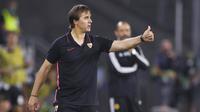 Pelatih Sevilla, Julen Lopetegui, saat melawan  Wolverhampton pada perempat final Liga Europa, Selasa (11/8/2020). Sevilla menang dengan skor 1-0. (Friedemann Vogel, Pool Photo via AP)