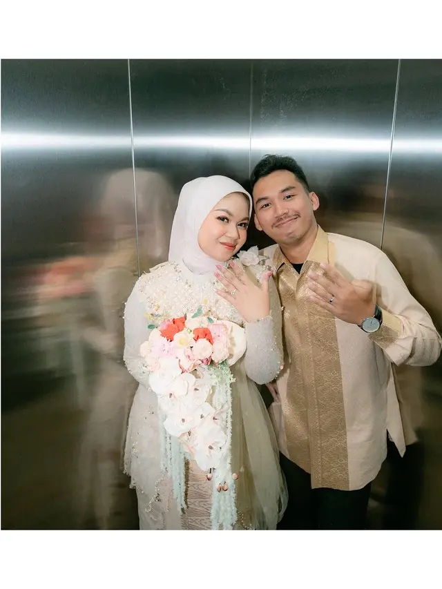 6 Potret Lamaran Putri Sulung Rowman Ungu, Pernikahan September Mendatang