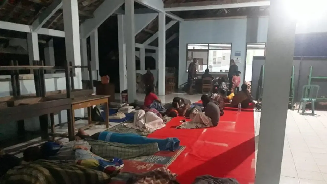 Kondisi pengungsian warga terdampak banjir di Kabupaten Purworejo, Jawa Tengah,