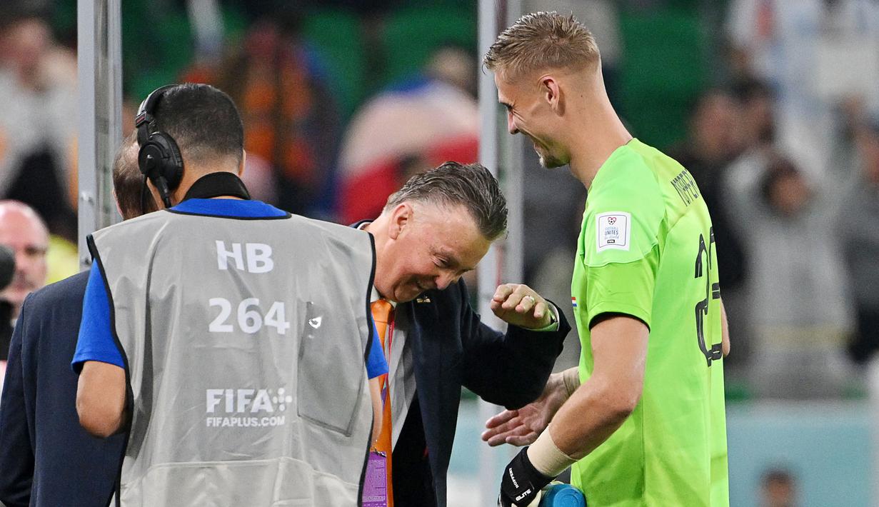 Noppert membuat debut manis bersama tim Oranje dengan membuat empat penyelamatan penting dan membawa Belanda akhirnya mendapatkan kemenangan pertama di Piala Dunia 2022. (AFP/Alberto Pizzoli)