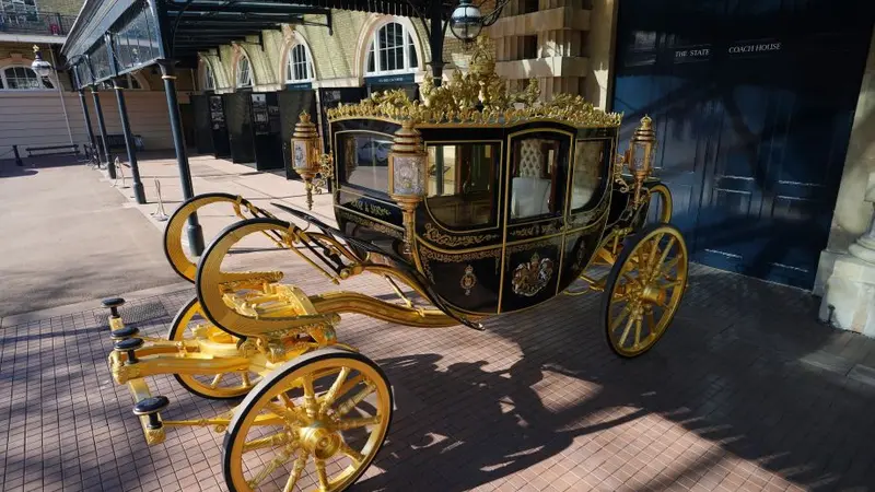 Diamond Jubilee State Coach, kereta kencana yang akan dinaiki oleh Raja Charles III dan Ratu Camilla dari Istana Buckingham menuju Westminster Abbey pada acara penobatan 6 Mei 2023. (Foto: Situs Resmi Royal UK)