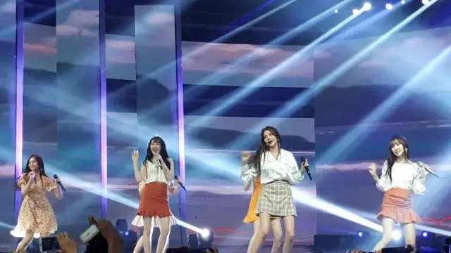 Gfriend (Foto: Affiyah Tri Yuni Sari)