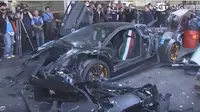 Lamborghini Bodong berakhir tragis. Mobil Italia itu dicacah menggunakan alat pemotong hingga berkeping-keping. 