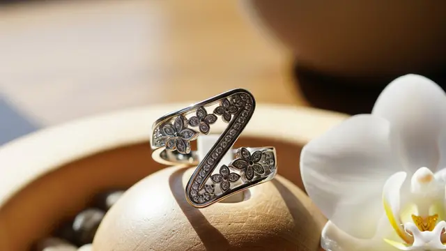 Cincin Model Z yang Elegan dan Cantik