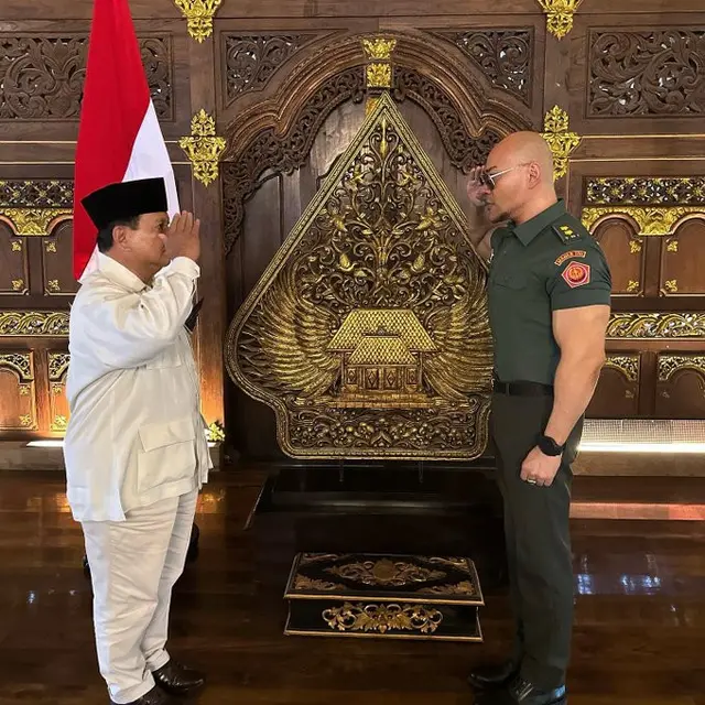 5 Potret Deddy Corbuzier Dapat Pangkat Letnan Kolonel Tituler Angkatan Darat, Bangga