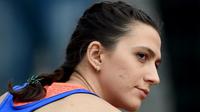 Atlet lompat galah Rusia, Yelena Isinbayeva, memutuskan pensiun pada Jumat (19/8/2016). (AFP/Vasily Maximov)