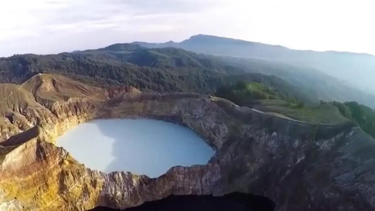 Danau Kelimutu