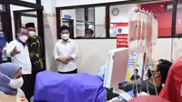 Emil mengajak warga sidoarjo donor darah plasma konvalensen. (Dian Kurniawan/Liputan6.com)