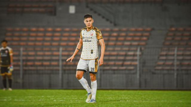 7 Potret Christian Rontini Pemain Persita Tangerang, Menantu Gonzales ...