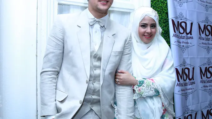 Stuart Collin dan Risty Tagor