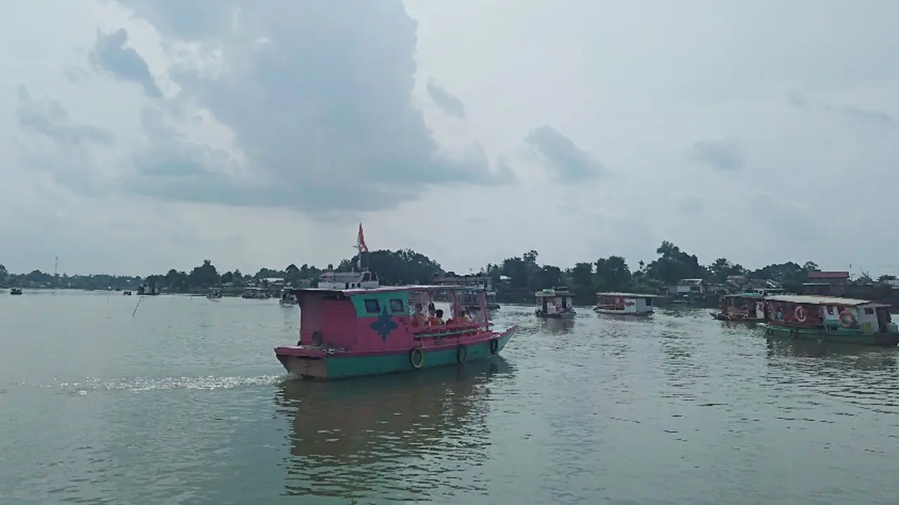 Ritual Fangshend di Danau Sipin Jambi