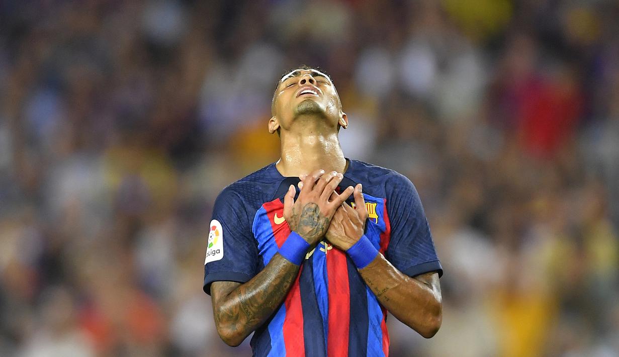 Pemain anyar Barcelona lainnya yang bermain bagus saat tur pramusim, Raphinha tidak tampil terlalu baik dalam pertandingan ini. Dirinya hanya bermain selama 60 menit dan tidak membuat satu pun shot on target. (AFP/Pau Barrena)