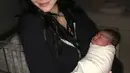 Kylie bahkan tak mengonfirmasi kehamilannya sampai Stormi Webster lahir pada 1 Februari 2018. (instagram/caitlynjenner)