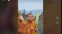 Selama beberapa bulan berjalan kaki dari Thailand, para biksu Thudong ini merasakan kepanasan sampai kehujanan, akhirnya tiba di Candi Borobudur di Magelang, Jawa Tengah. (TikTok&nbsp;@kapooksanook2)