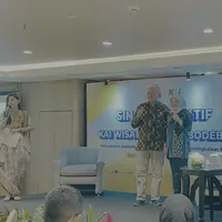 KAI Wisata dan LRT Jabodebek membuka peluang baru untuk iklan di stasiun strategis. [Dok/Fimela/Hilda Irach].