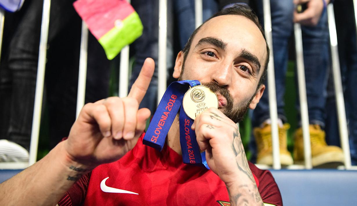 Berkat penampilan gemilangnya, Richardinho pernah menyabet penghargaan individu sebagai pemain futsal terbaik dunia sebanyak enam kali (2010, 2014, 2015, 2016, 2017, dan 2018). Selain itu ia juga pernah dinobatkan sebagai pemain terbaik dan pencetak gol terbanyak liga futsal Portugal pada musim 2006/07 bersama Benfica. (AFP/Jure Makovec)