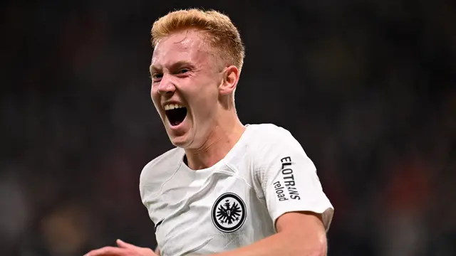 Manchester United dan Real Madrid berebut Hugo Larsson