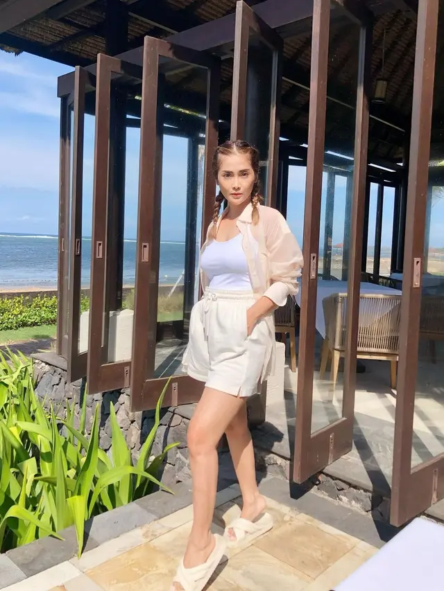 Eva Anindita selalu tampak awet muda (Instagram/eva_anindita_zachrie)