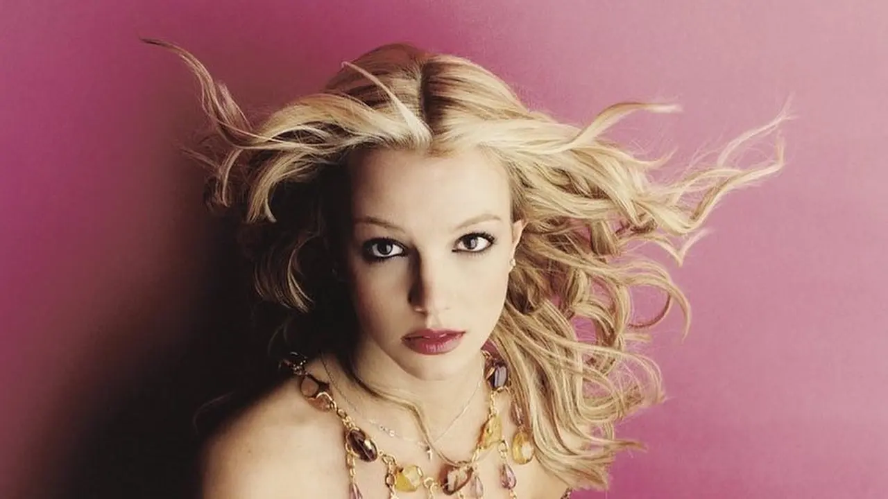Britney Spears Umumkan Kehamilan Anak Ketiga di Usia 40 Tahun, Bagaimana Risikonya?