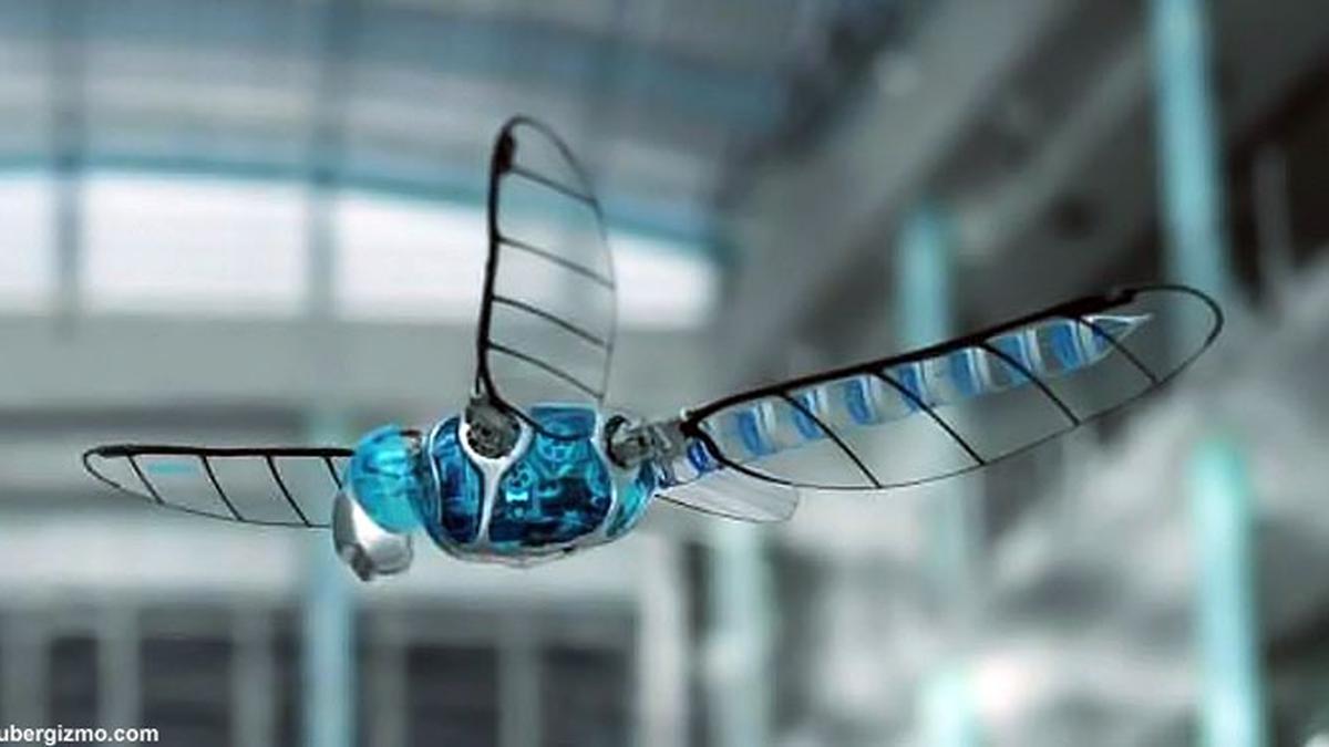 Бионика природе. BIONICOPTER - робот Стрекоза. Летающий робот-Стрекоза от компании Festo. Махолет Стрекоза. Робот паук Festo.