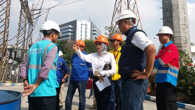 Plt Direktur Utama PLN Sripeni Inten Cahyani melakukan sidak memastikan pasokan listrik saat pelantikan Jokowi-Ma'ruf Amin di  UPB (Unit Pengatur Beban) Cawang, Jakarta, Minggu (20/10/2019).  Persiapan dilakukan demi lancarnya pasokan listrik pelantikan Presiden dan Wapres siang ini. (Dok. PLN)
