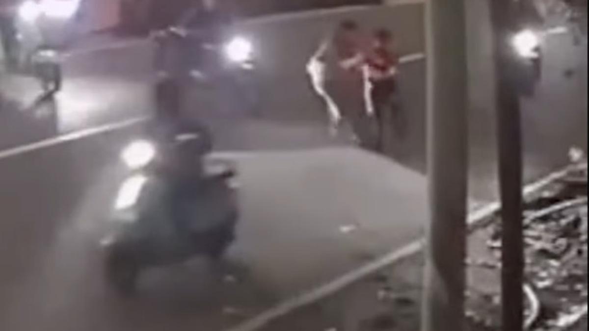 Kronologi Damkar Dibegal di Gambir, Polisi Sebut Korban Dipukul Batu  #News