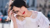 Chelsea Islan Bertemu TKI di Singapura, Ada Apa Ya?