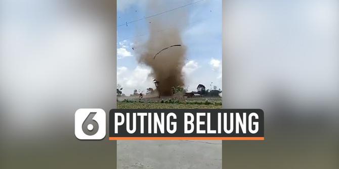 VIDEO: Detik-Detik Puting Beliung Sapu Permukiman
