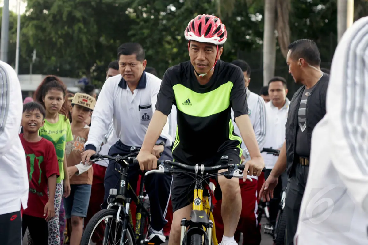 Bersepeda, Presiden Jokowi Sapa Warga Jakarta
