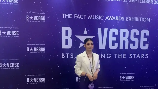 Selly Wilson  di Purple Carpet Pameran BTS BSTARVERSE. [Anisha/Fimela]