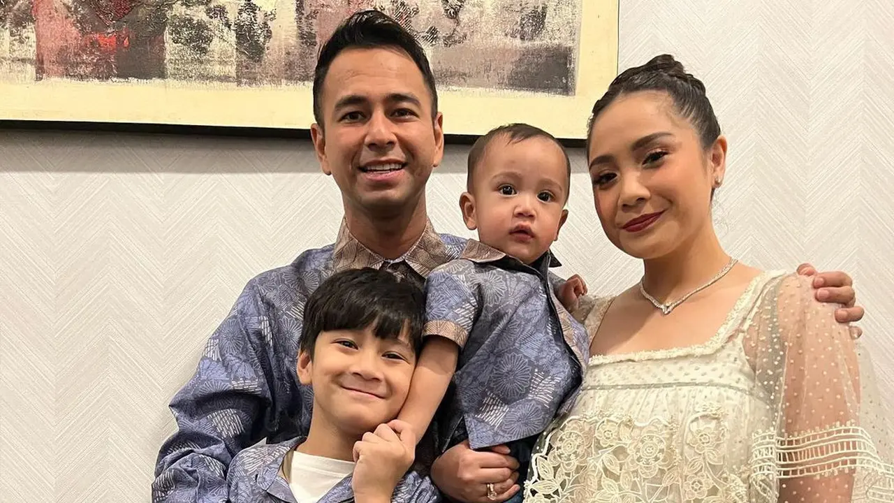 Raffi Ahmad dan Nagita Slavina di nikahan Kaesang-Erina (Instagram/raffinagita1717)
