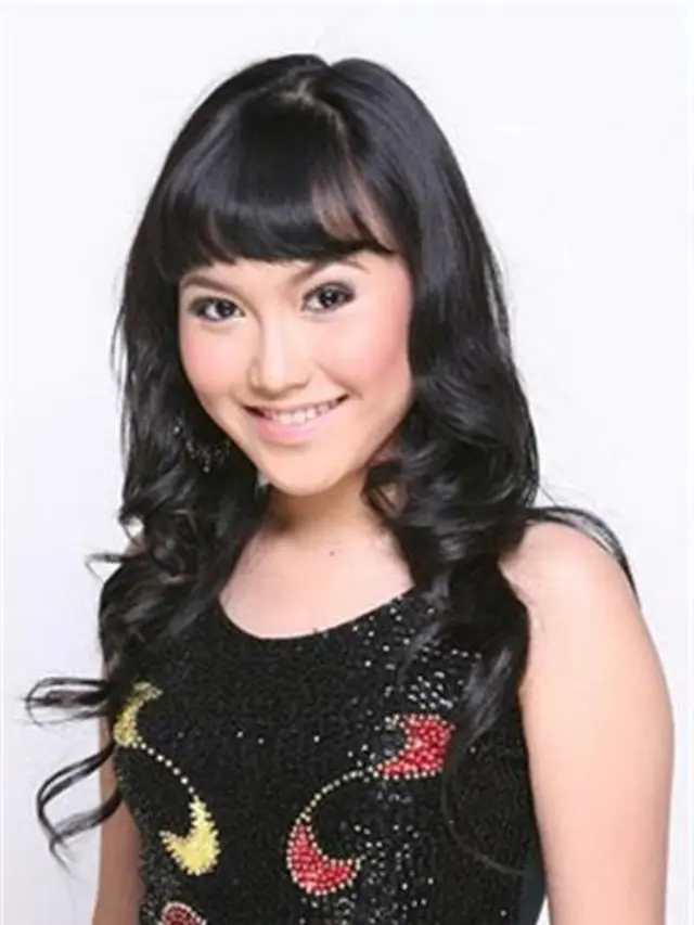 Kepo? Ini Perbedaan Makeup Ayu Ting Ting Zaman Old dan Zaman Now