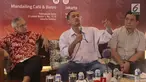 Politisi PDI Perjuangan Aria Bima, Pakar Komunikasi Politik UNDIP Moch Yulianto dan Politisi Partai Gerindra Ahmad Reza Patria saat rilis survei Kepemimpinan Nasional dan Kinerja Pemerintah di Jakarta, Minggu (22/10). (Liputan6.com/Fery Pradolo)