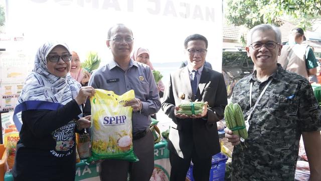 Program Jumat Jajan.