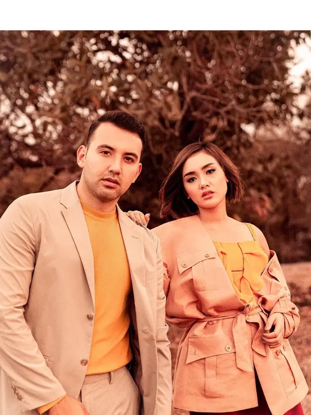 Mesra Banget, 9 Artis Cantik Ini Punya Kekasih Bule