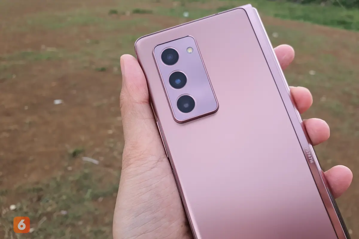 Galaxy Z Fold 2