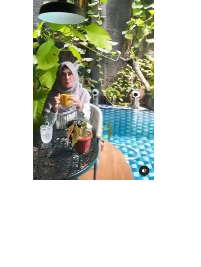 Pilih Tinggal Sendiri, Ini 8 Potret Rumah Mama Amy yang Asri Banget