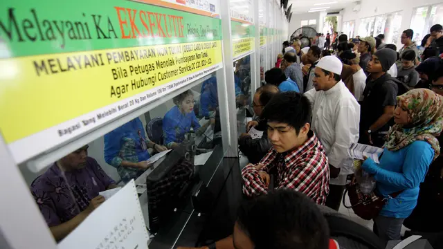 Jelang Akhir Tahun, Tiket Kereta Api Diserbu Penumpang