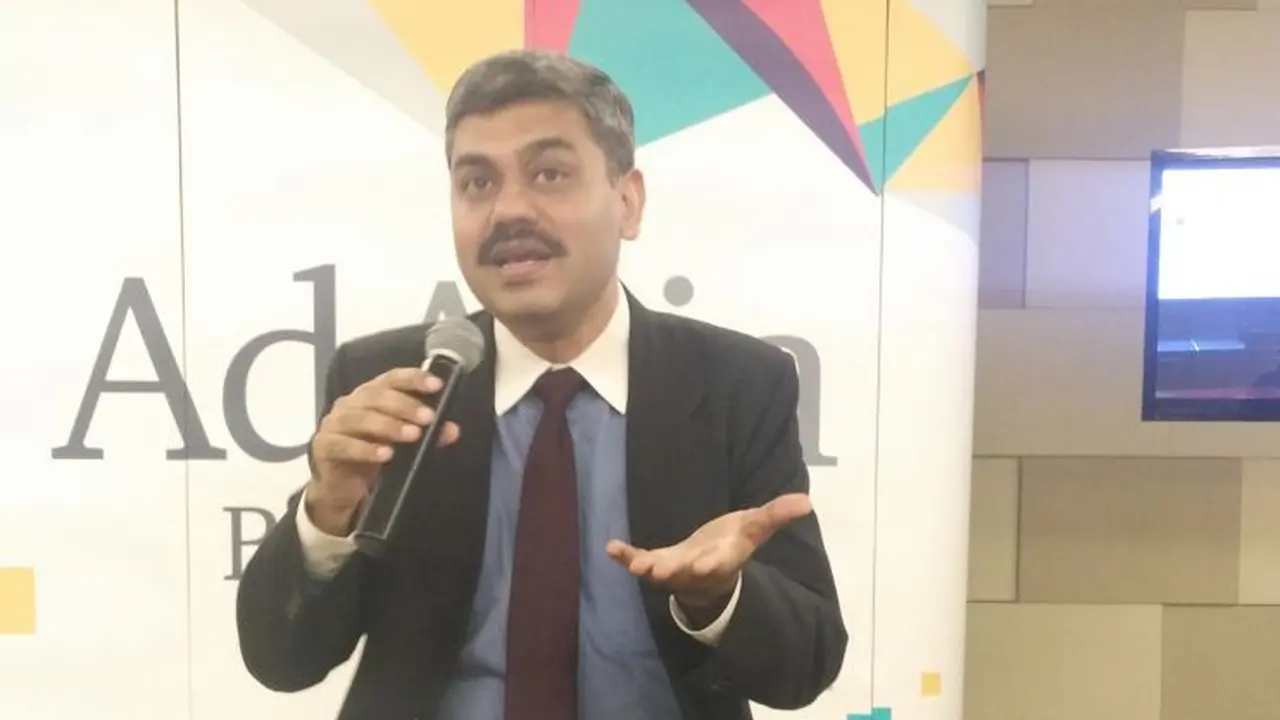 Marketing Effectiveness Lead, Nielsen Growth Markets Prashant Singh di acara AdAsia 2017, Nusa Dua Convention Center, Bali, Rabu (8/11/2017). (Zulfi/Liputan6.com)