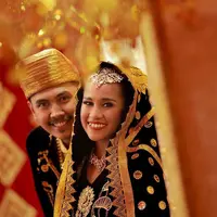 Chika Waode didampingi kuasa hukumnya hadir dalam sidang ketiganya. Sedangkan Fajri Fauzi maupun kuasa hukumnya tidak pernah hadir.  (foto : Instagram/cqawaode)