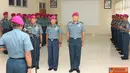 Citizen6, Sidoarjo: Setelah selesai upacara laporan korps kenaikan pangkat, Komandan Pasmar-1 memotong tumpeng dan diberikan kepada Letkol Marinir MH. Silalahi. (Pengirim: Budi Abdillah)
