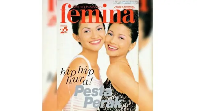 Cut Tari saat bersama Jihan Fahira, keduanya terlihat mirip.