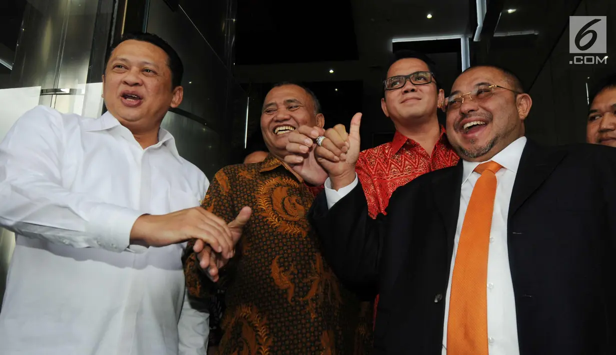 Ketua DPR Bambang Soesatyo, Pimpinan KPK, Agus Rahardjo, Anggota Komisi III Fraksi PDIP Arteria Dahla dan Anggota Komisi III DPR dari FPKS Aboe Bakar Al Habsyi usai melakukan petemuan tertutup di KPK, Jakarta, Senin (12/3). (Merdeka.com/Dwi Narwoko)