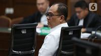 Jaksa penuntut umum KPK mendakwa Rafael Alun menerima gratifikasi Rp16,6 miliar dan TPPU mencapai Rp100 miliar saat bertugas di Ditjen Pajak. (Liputan6.com/Johan Tallo)